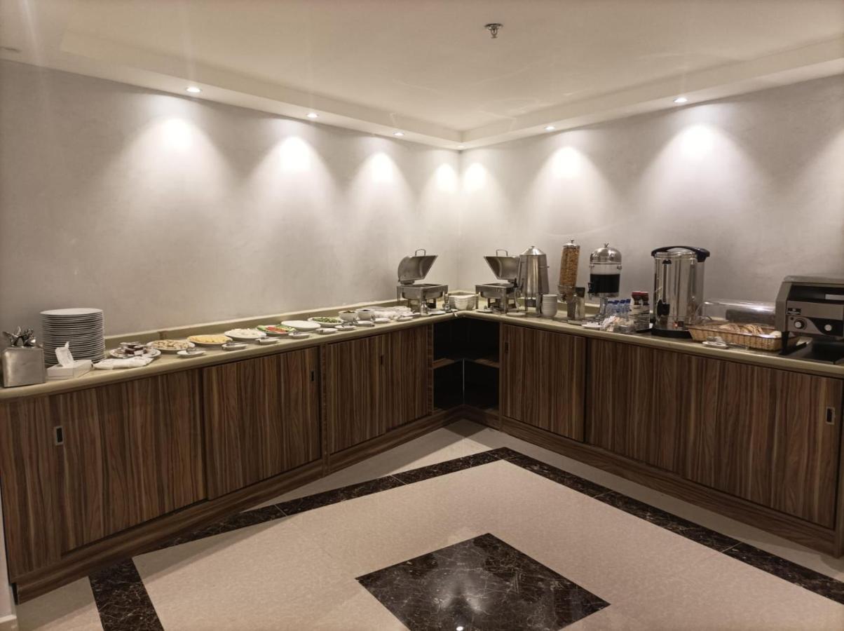 Y Platinum Hotel Medina Екстер'єр фото